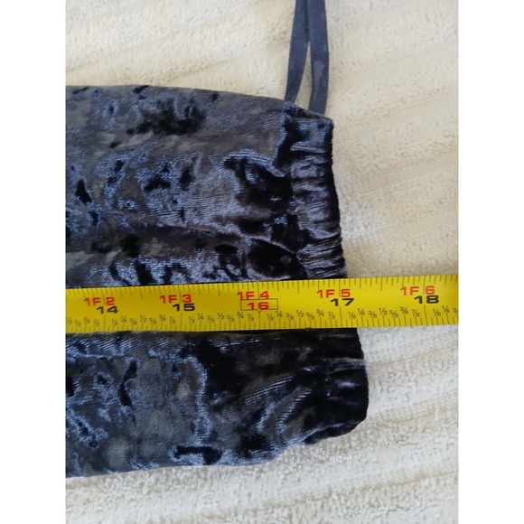 American Eagle Top Off the Shoulders Navy Velvet Ties Womens Size Medium Peasant - Picture 13 of 15